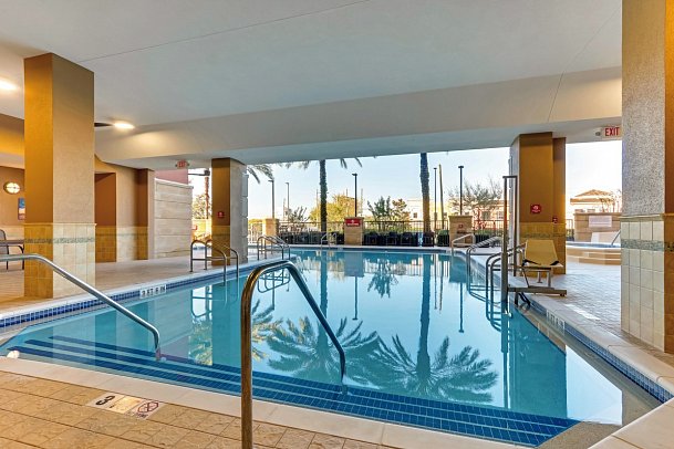 Drury Inn & Suites Orlando