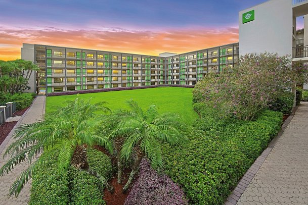 Wyndham Garden Lake Buena Vista Disney Springs Resort Area