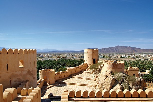 Oman: Von Gebirgen, Wüsten und Oasen - Nakhl Festung