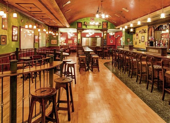Radisson Blu Hotel, Muscat - O'Malley's Bar