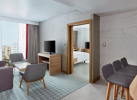 Hilton Garden Inn Muscat Al Khuwair - Wohnbeispiel Junior Suite