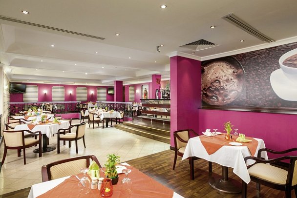Al Falaj Hotel - Restaurant