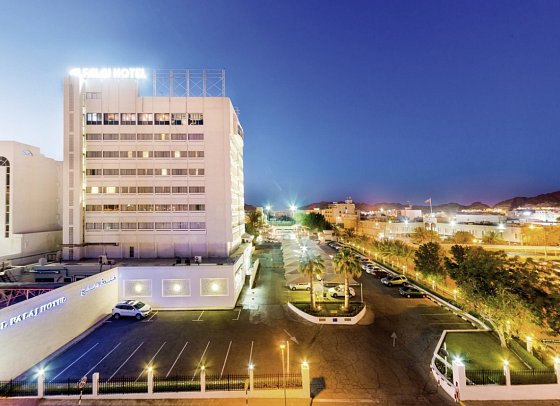 Al Falaj Hotel