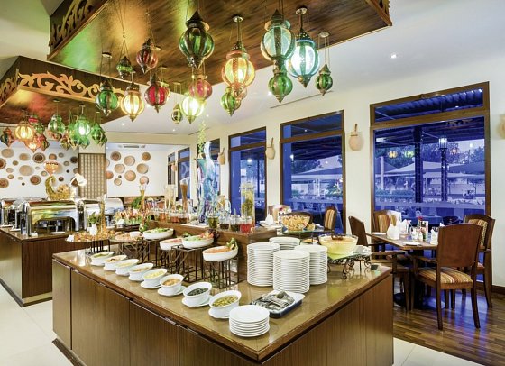 Al Falaj Hotel - Restaurant Souq Cafe