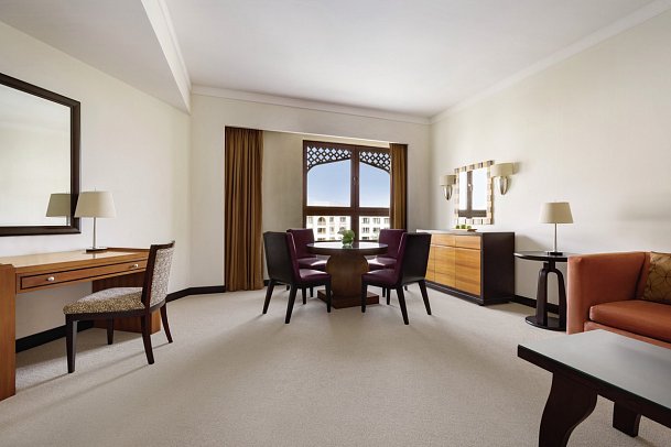 DoubleTree by Hilton Muscat Al Waha - Wohnbeispiel One Bedroom Suite (Zimmercodierung WB1)
