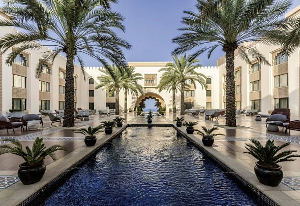 Al Husn Muscat - Courtyard