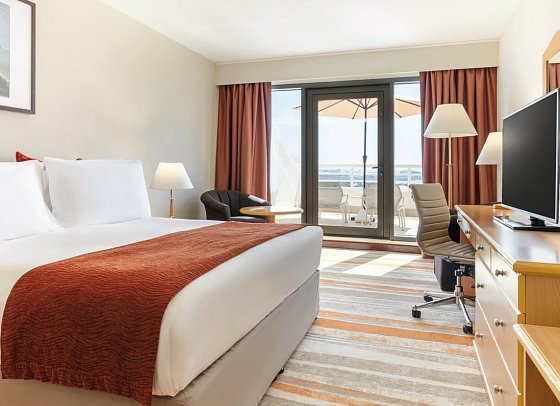 Crowne Plaza Muscat - Wohnbeispiel Sea View with Balcony (Zimmercodierung UGM)