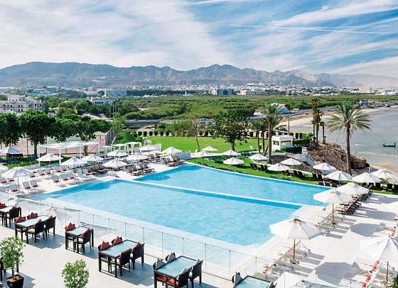 Crowne Plaza Muscat
