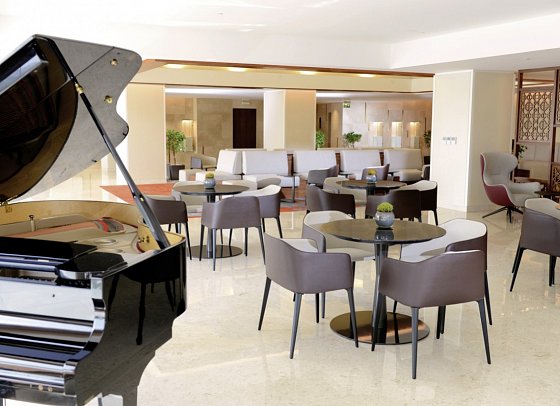 Crowne Plaza Muscat - Club Lounge