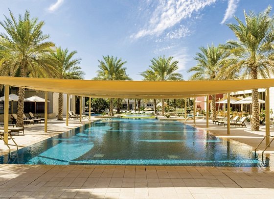 Sheraton Oman Hotel - Pool