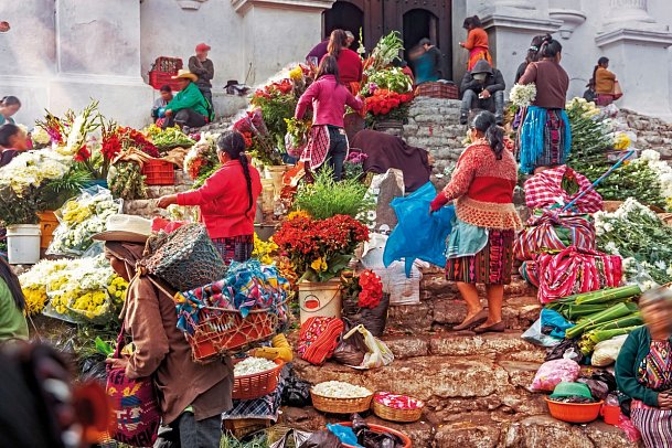 Kaleidoskop der Mayamystik – von Mexico City bis Guatemala - Blumenmarkt in Chichicastenango