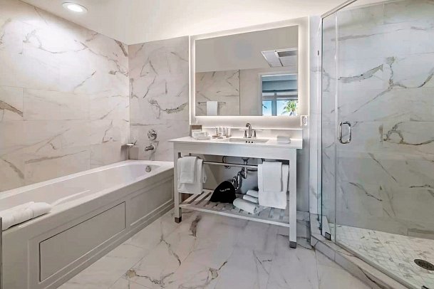 Radisson Resort Miami Beach