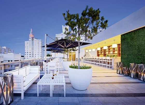 Gale South Beach, Curio Collection by Hilton - Terrasse