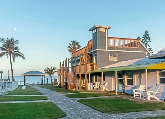 Lost Inn Paradise Cocoa Beach