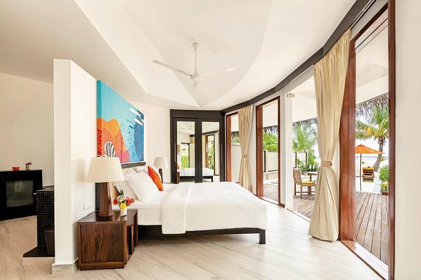 Angsana Velavaru - Wohnbeispiel Beachfront Infinity Pool Villa (Zimmercodierungen VBR & VDR)