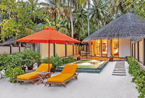 Angsana Velavaru - Wohnbeispiel Beachfront Infinity Pool Villa (Zimmercodierungen VBR & VDR)