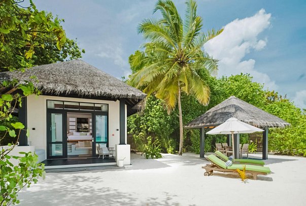 JA Manafaru - Wohnbeispiel Beach Pool Villa (Zimmercodierungen VB1 & VV1)