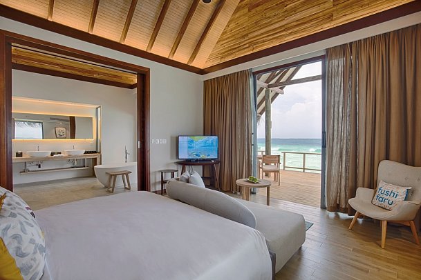 Fushifaru Maldives - Wohnbeispiel Jacuzzi Water Villa (Zimmercodierungen VX1 & VV5)