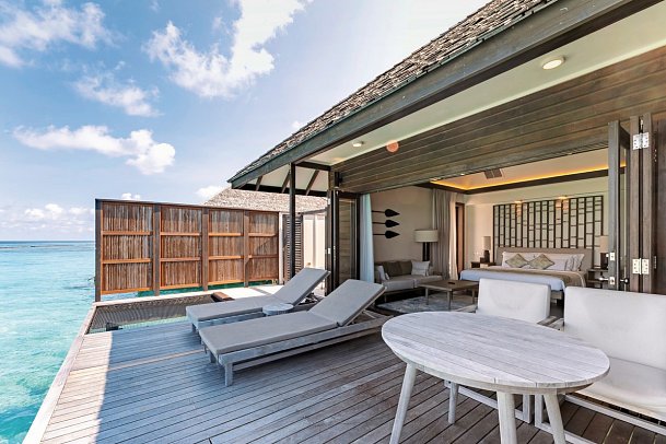 Veligandu Maldives Resort Island - Wohnbeispiel Ocean Jacuzzi Villa (Zimmercodierungen VX1 & VX7)
