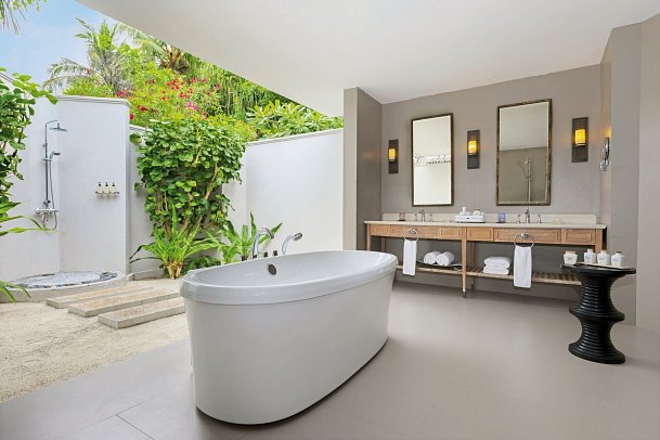 Dusit Thani Maldives - Beispiel Bad 2 Bedrooms Beach Pool Villa (Zimmercodierung FB1)