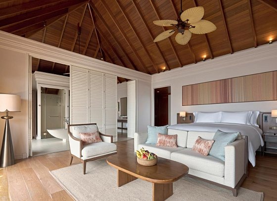 Dusit Thani Maldives - Wohnbeispiel Overwater Pool Villa (Zimmercodierungen VO1 & VO7)