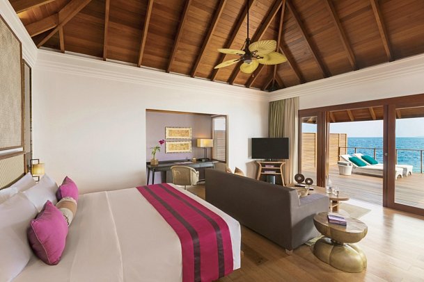 Dusit Thani Maldives - Wohnbeispiel Overwater Pool Villa (Zimmercodierungen VO1 & VO7)