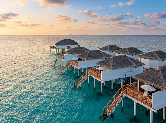 Angaga Island Resort & Spa - Premium Water Bungalows (Zimmercodierung BX3)