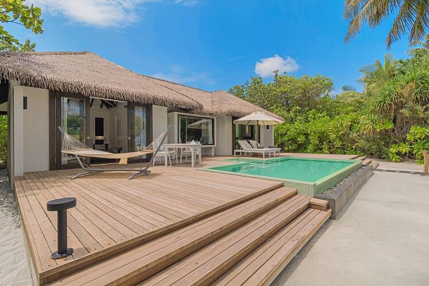 Noku Maldives - Wohnbeispiel Beach Villa with Pool (Zimmercodierungen VB2, VV4, VB3 & VV6)