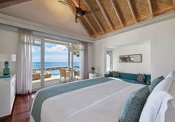 NH Maldives Kuda Rah Resort - Wohnbeispiel Over Water Villa with Private Pool (Zimmercodierungen VX1 & VV3)