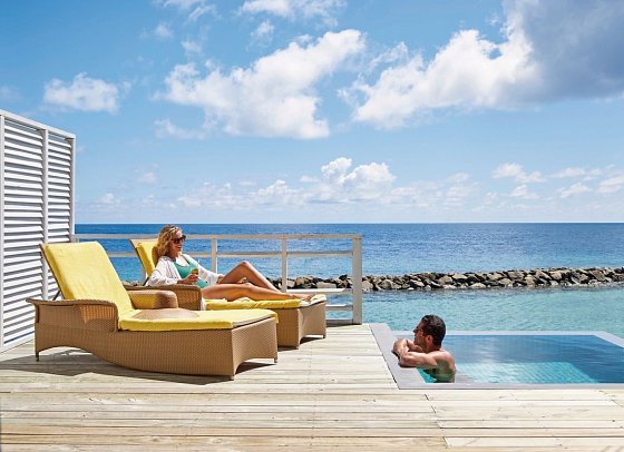 NH Maldives Kuda Rah Resort - Wohnbeispiel Over Water Villa with Private Pool (Zimmercodierungen VX1 & VV3)