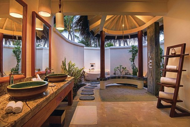 OBLU SELECT Sangeli - Beispiel Bad Beach Villa (Zimmercodierungen VB1 & VB2)