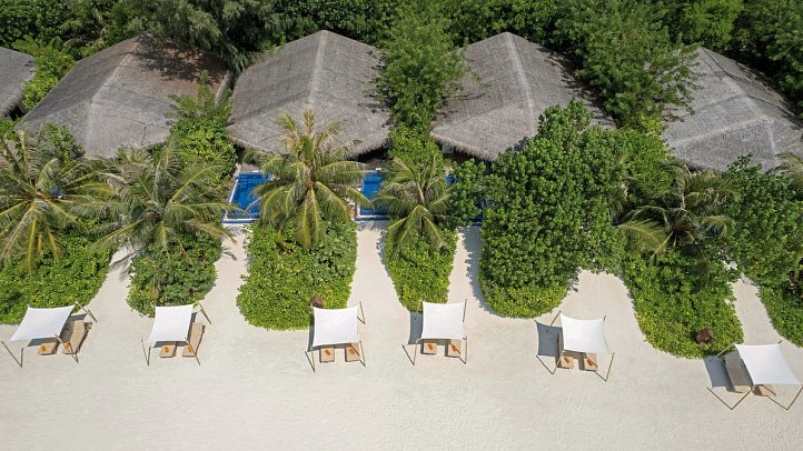 Grand Park Kodhipparu - Wohnbeispiel Beach Pool Villa (Zimmercodierungen VB1 & VV3)