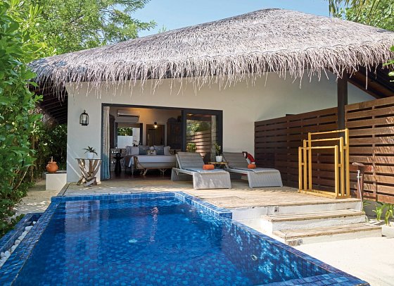Grand Park Kodhipparu - Wohnbeispiel Beach Pool Villa (Zimmercodierungen VB1 & VV3)