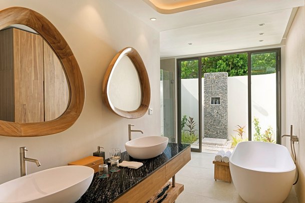 Meyyafushi Maldives - Modellbild Bad Beach Pool Suite (Zimmercodierungen VB2 & VV4)