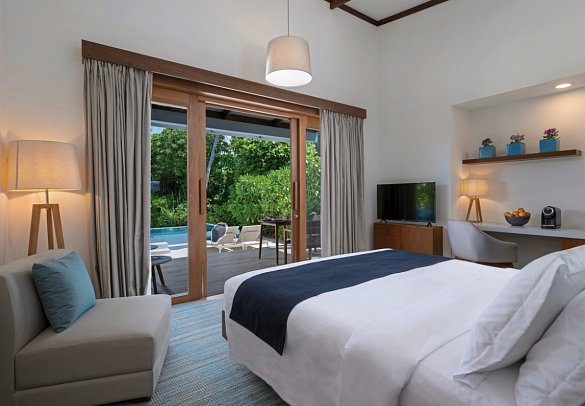 Ifuru Island Maldives - Wohnbeispiel Sunset Beach Villa with Pool (Zimmercodierungen VBR & VB8)