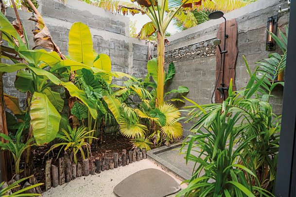 Oaga Art Resort Maldives - Beispiel Bad Bodu Beach Pool Villa Haruge (Zimmercodierung VB2)