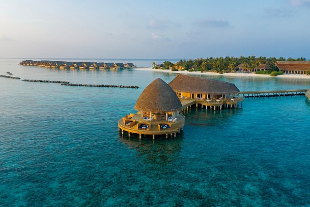 Emerald Faarufushi Resort & Spa