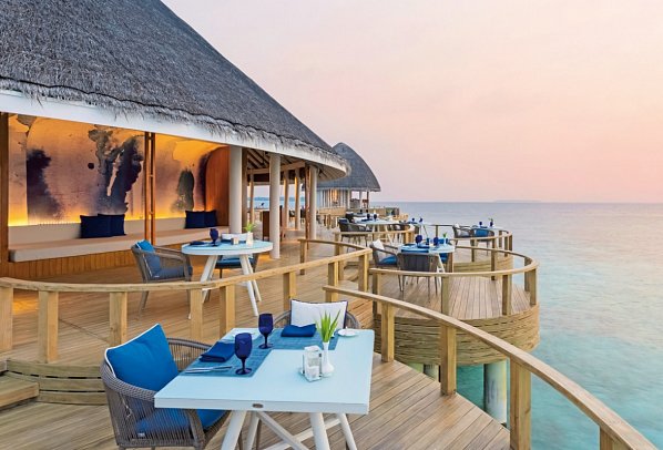 Emerald Faarufushi Resort & Spa