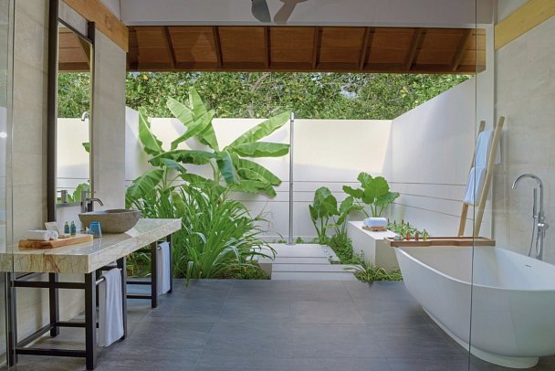 Emerald Faarufushi Resort & Spa - Beispiel Bad Beach Villa (Zimmercodierungen VB1 & VB2)