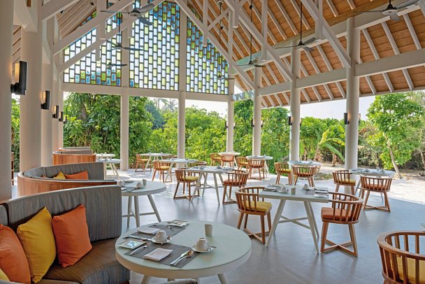 Emerald Faarufushi Resort & Spa