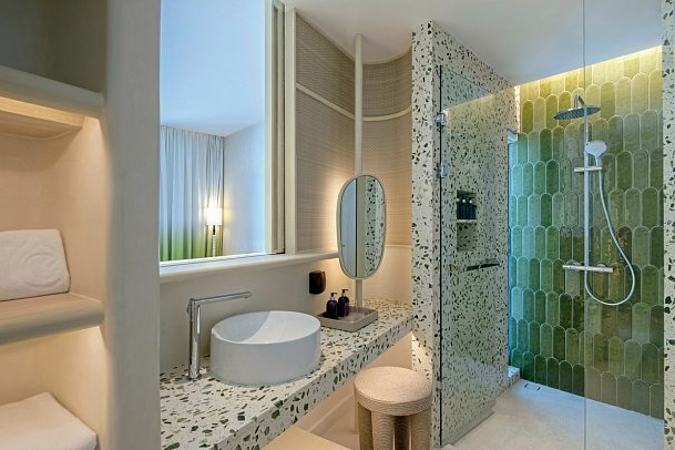 Centara Mirage Lagoon Maldives - Beispiel Bad Mirage Rooms/Villen (Zimmercodierungen UB2, UB8, UB3, UB9, VB1, VB7, VB2, VB8, VX1 & VX7)