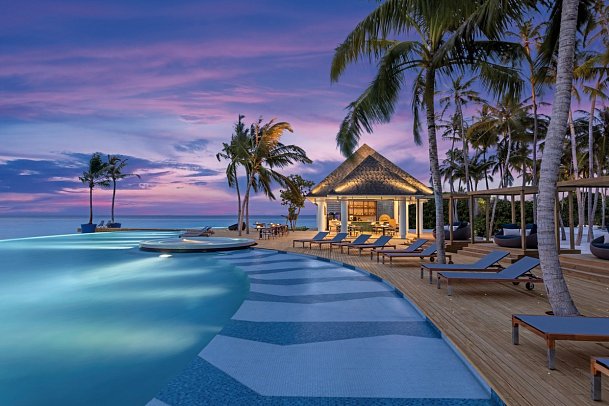 Avani+ Fares Maldives Resort