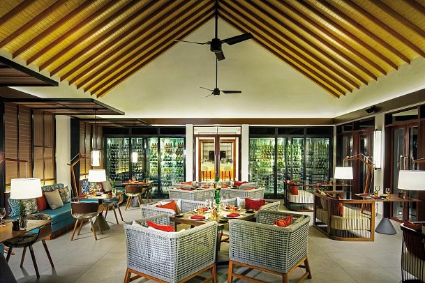 Pullmann Maldives Maamutaa Resort