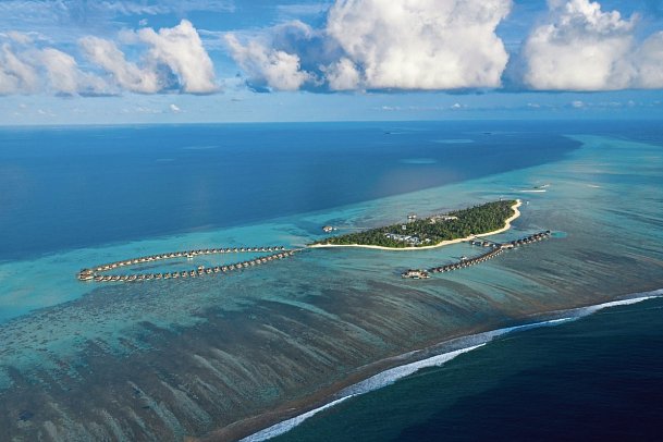Pullmann Maldives Maamutaa Resort