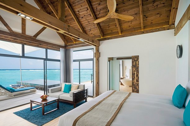 Kuredhivaru Resort and Spa Maldives - Wohnbeispiel Overwater Pool Villa (Zimmercodierungen VX1, VX2 & VX3)