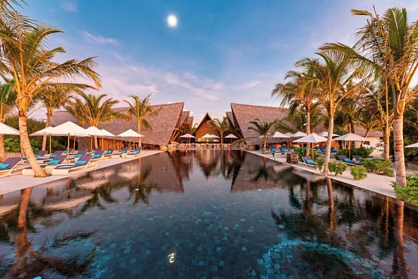 Kuredhivaru Resort and Spa Maldives