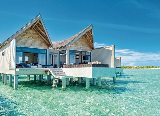 Kuredhivaru Resort and Spa Maldives - Wohnbeispiel Overwater Pool Villa (Zimmercodierungen VX1, VX2 & VX3)