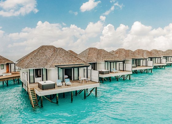 Nova Maldives - Wohnbeispiel Water Villa with Jacuzzi (Zimmercodierung VX2)