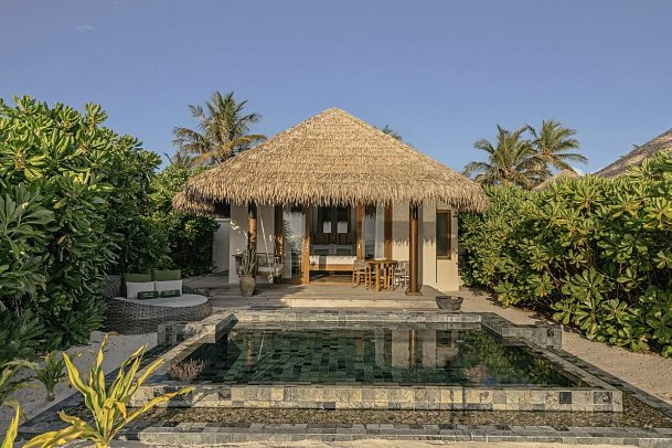 Meliá Whale Lagoon Maldives - Wohnbeispiel Beach Suite Sunset with Pool (Zimmercodierungen WB1 & WB7)