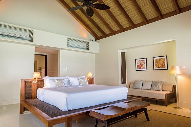 The Residence Maldives at Dhigurah - Wohnbeispiel Water Pool Villa (Zimmercodierungen VX1 & VX2)